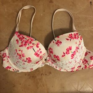 Victoria’s Secret bra